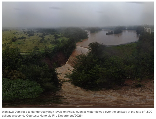 Lake Wilson Dam overflow during Kona storms